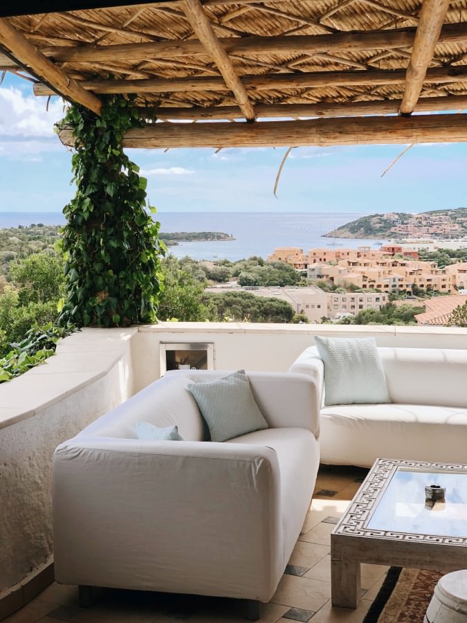 Sardinien Tipps Balocco Hotel mit Aussicht auf den Hafen von Porto Cervo